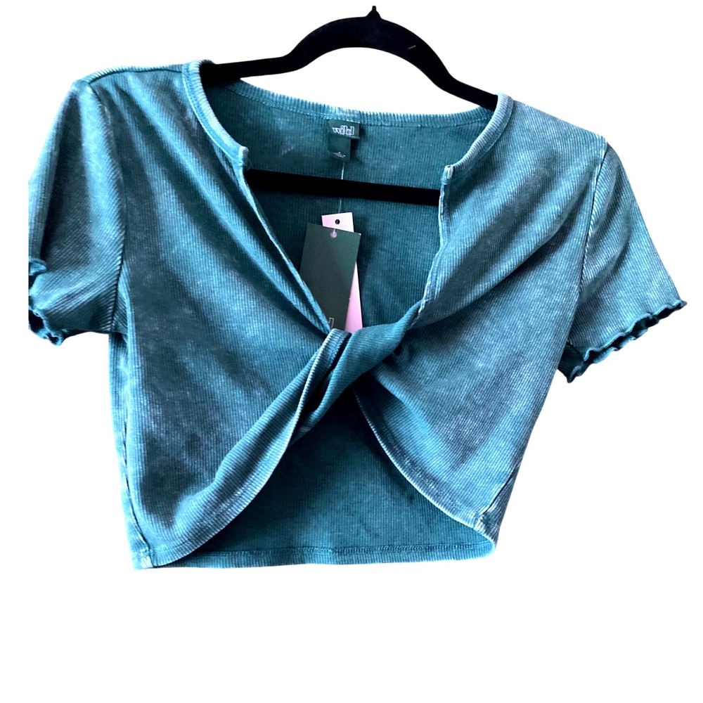 Wild Fable Twist Front Crop Top Ribbed Lettuce Edge Tee Shirt Casual Small NWT‎